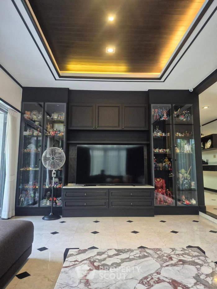 picture 4-BR House in Nuan Chan (ID 2456436) - 34/43