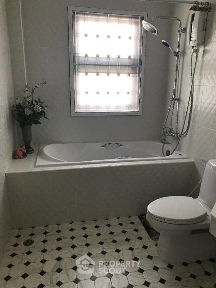 รูป บ้าน 4-ห้องนอน ใน ทุ่งสองห้อง (ID 1624919) - รูปที่ 9/11