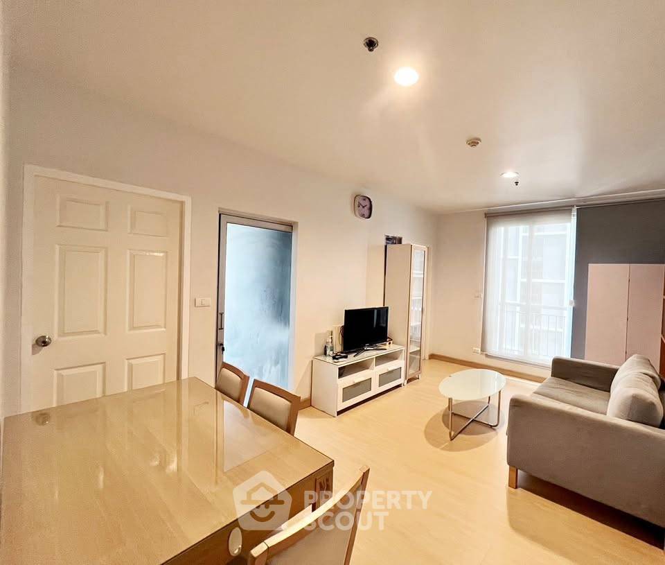 picture 2-BR Condo at Life @ Ratchada-Huaikwang near MRT Sutthisan (ID 2456589) - 1/11