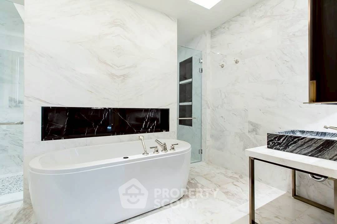 picture 2-BR Condo at The Residences At Mandarin Oriental, Bangkok near BTS Saphan Taksin (ID 2443622) - 15/20