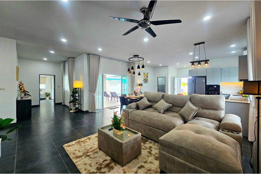 picture [920601001-693] Spacious Family Villa, 3 Bed 3 Bath in Hua Hin Soi 70 For Sale - 20/44