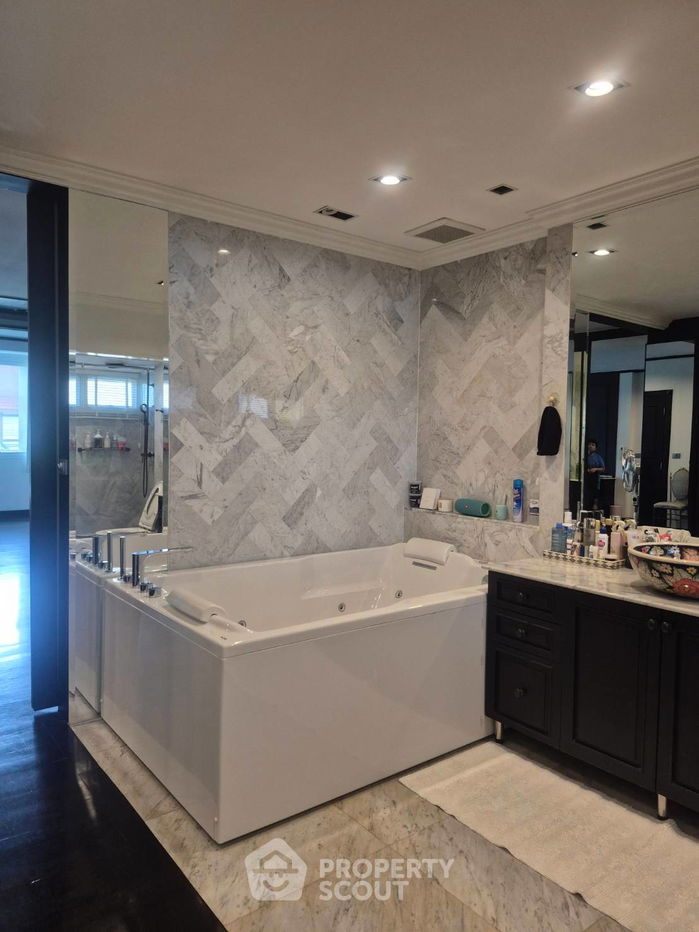 picture 4-BR House in Nuan Chan (ID 2456436) - 6/43