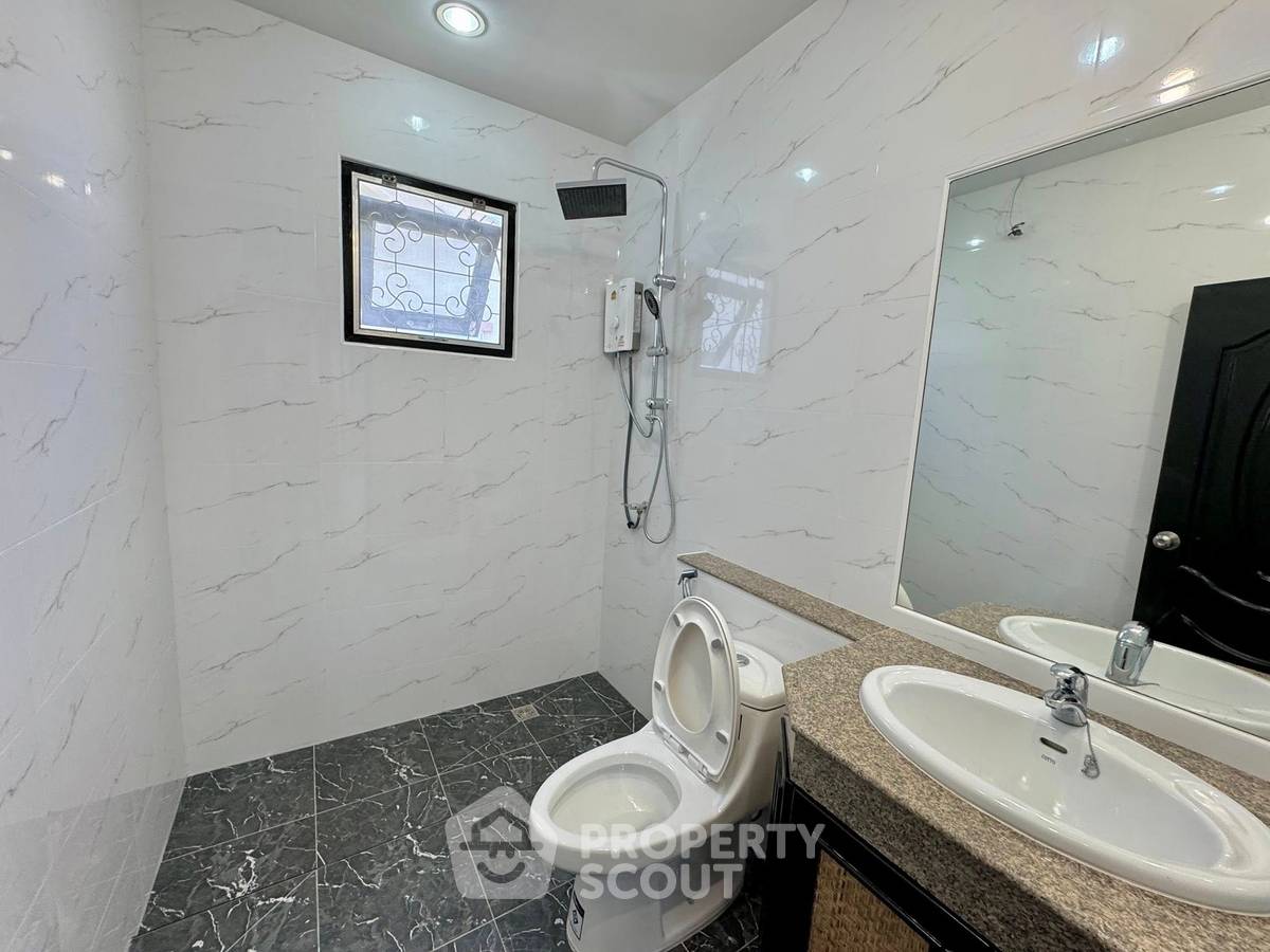 รูป วิลล่า 5-ห้องนอน ใกล้ เมืองพัทยา (ID 2157284) - รูปที่ 14/14