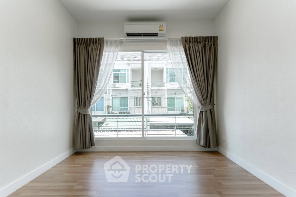 รูป ทาวน์เฮาท์ 3-ห้องนอน ใกล้ MRT สะพานพระนั่งเกล้า (ID 1775838) - รูปที่ 14/31