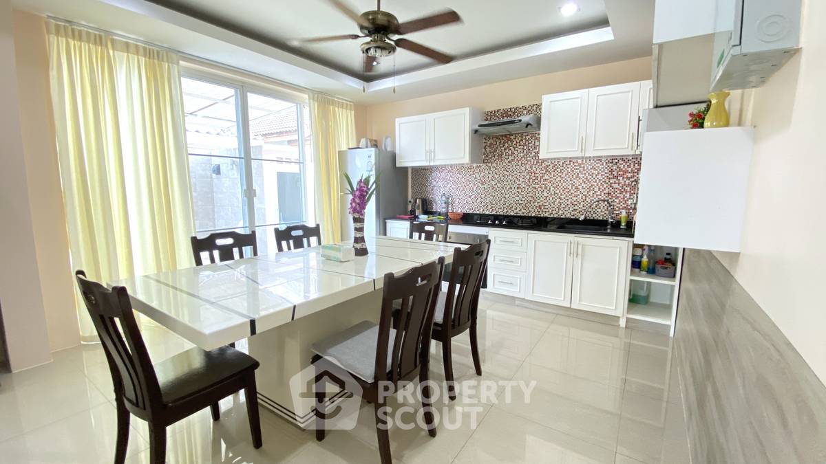 รูป วิลล่า 3-ห้องนอน ที่ จอมเทียน คอนโดเทล และหมู่บ้าน (วิลล่า) ใกล้ พัทยาใต้ (ID 1879347) - รูปที่ 6/12