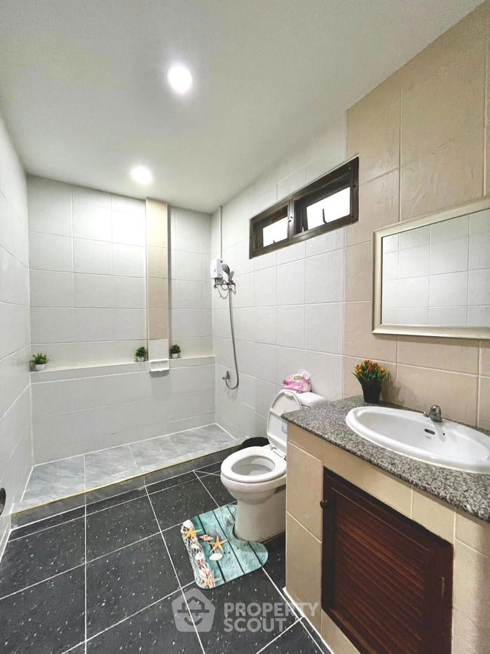 รูป บ้าน 4-ห้องนอน ที่ รอยัล กรีน พาร์ค ใกล้ พัทยาตะวันออก (ID 2099763) - รูปที่ 15/17