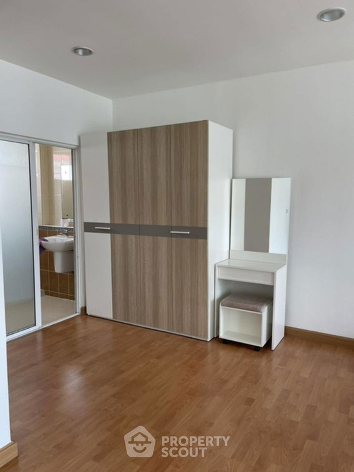 รูป ทาวน์เฮาท์ 3-ห้องนอน ใน หนองบอน (ID 1656234) - รูปที่ 3/5