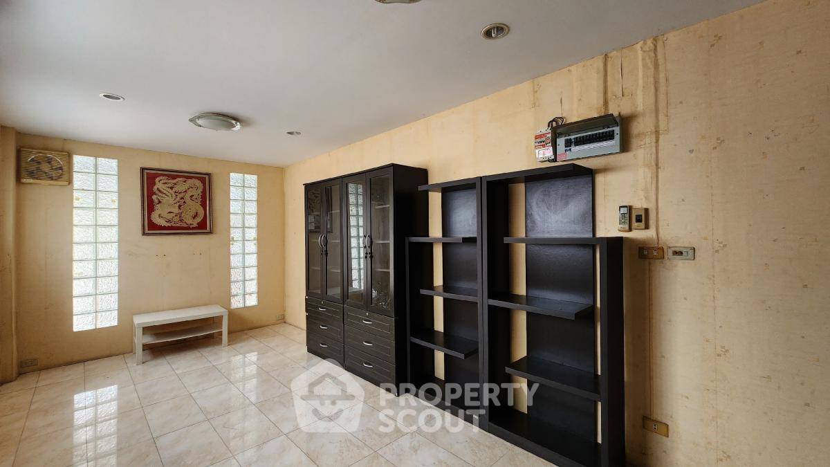 รูป บ้าน 3-ห้องนอน ใน แสนแสบ (ID 1959477) - รูปที่ 10/12