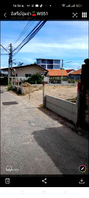 Land for sale Hua Hin Prachaubkirikhan : Short & Punchy: Central Hua Hin Land Plot 122.3\text{ sq.w.} - Convenience & Value! Price Won't Last!