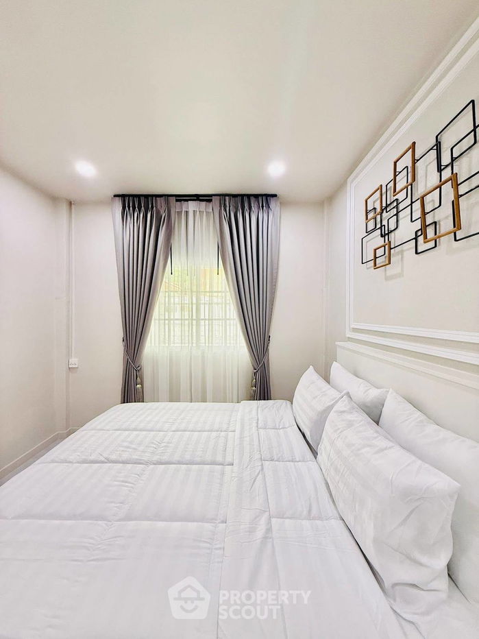 รูป ทาวน์เฮาท์ 2-ห้องนอน ใกล้ พัทยาตะวันออก (ID 2176427) - รูปที่ 14/23