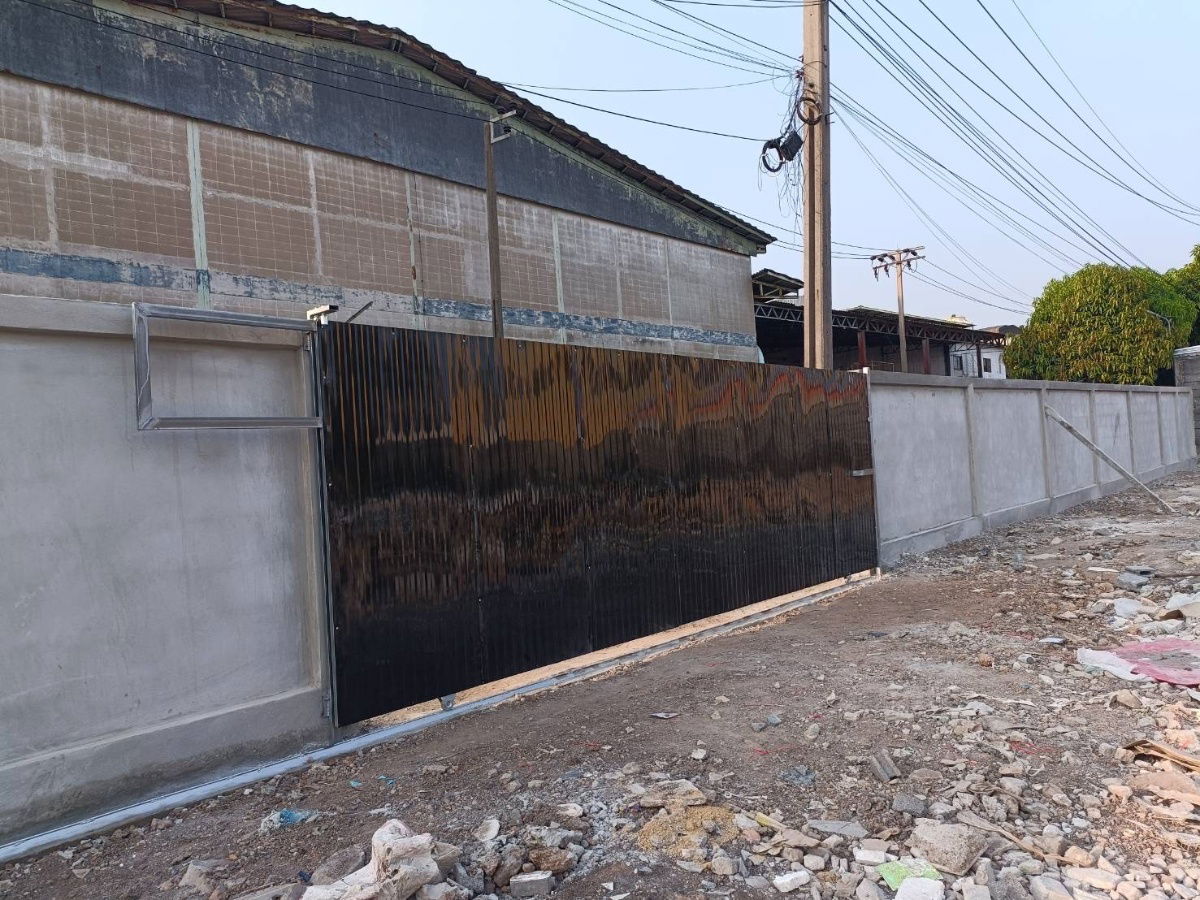 picture Land for rent on Soi Suwinthawong 24, Minburi, 35,000 baht/month💥 - 9/11