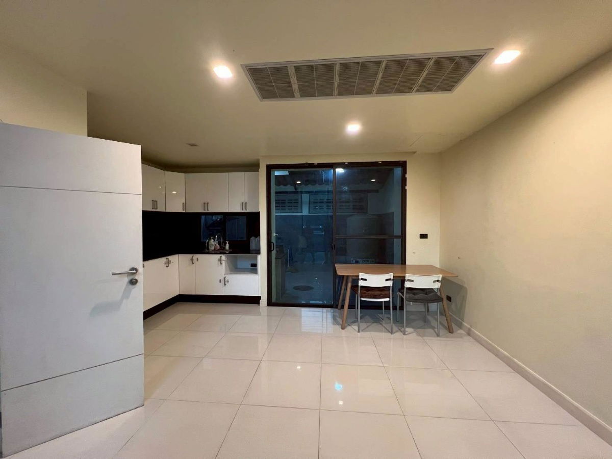 รูป 🔴SB2358🟡 ขายถูกมาก👍 ทาวน์โฮมบ้านกลางเมืองรัชโยธิน พหลโยธิน 34 💛🧡 ✅แอดไลน์ @930jwqti (มี @ ด้วย) แอดมินตอบไว - รูปที่ 6/18