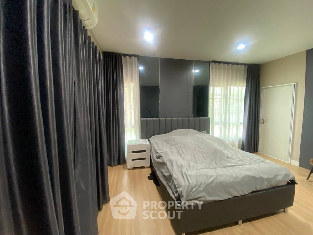 picture 5-BR House at Setthasiri Phahol-Watcharapol in Tha Raeng (ID 1378804) - 8/10