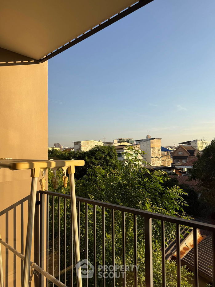 picture 1-BR Condo at Blossom Condo @ Sathorn-Charoenrat near BTS Surasak (ID 2451628) - 7/9