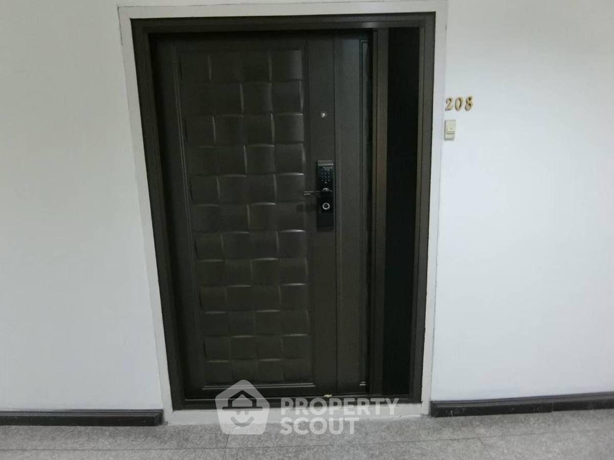 picture 2-BR Condo at Country Complex Bangna near BTS Bang Na (ID 1267410) - 30/33