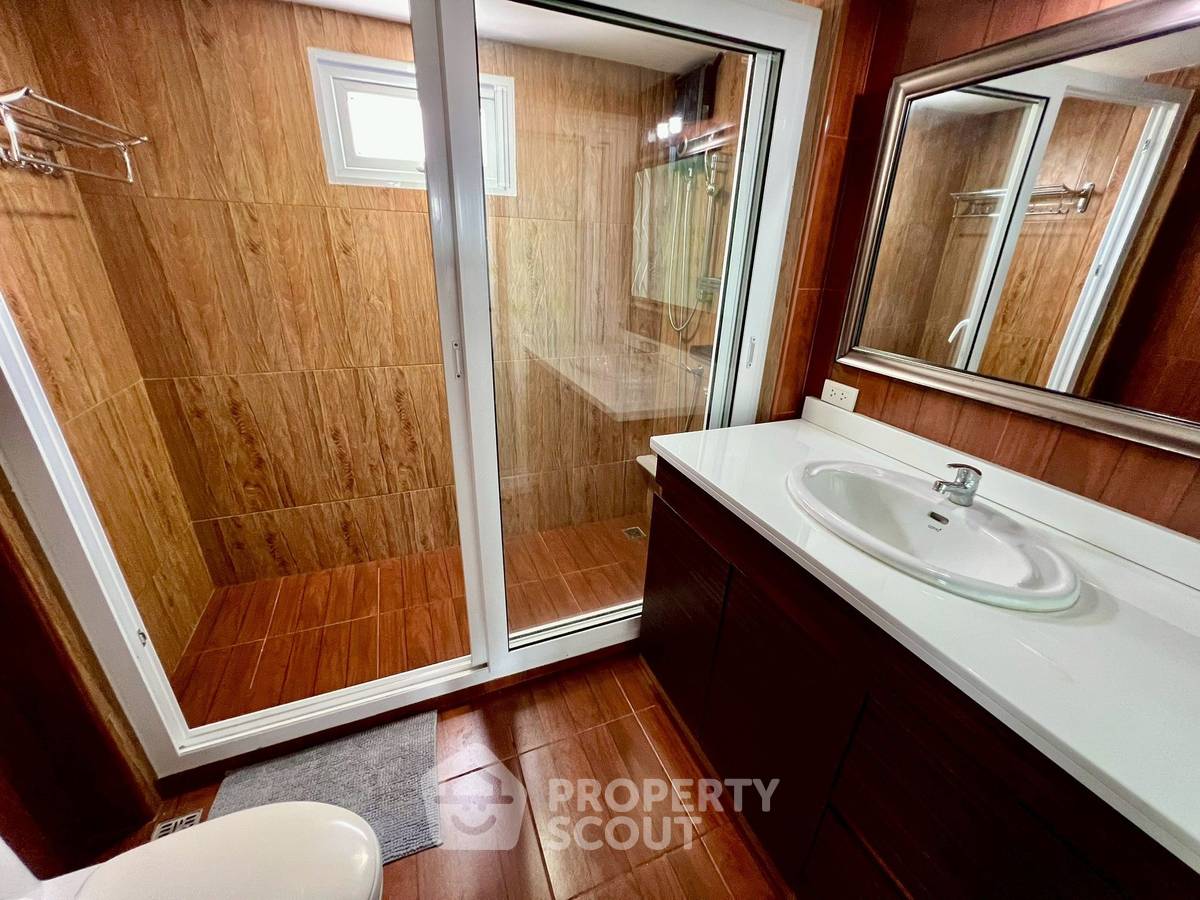 รูป วิลล่า 4-ห้องนอน ใกล้ พัทยาตะวันออก (ID 2133274) - รูปที่ 13/18