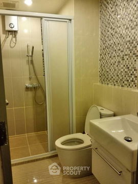 2-BR Condo at Life Ratchadapisek near MRT Huai Khwang (ID 373430)