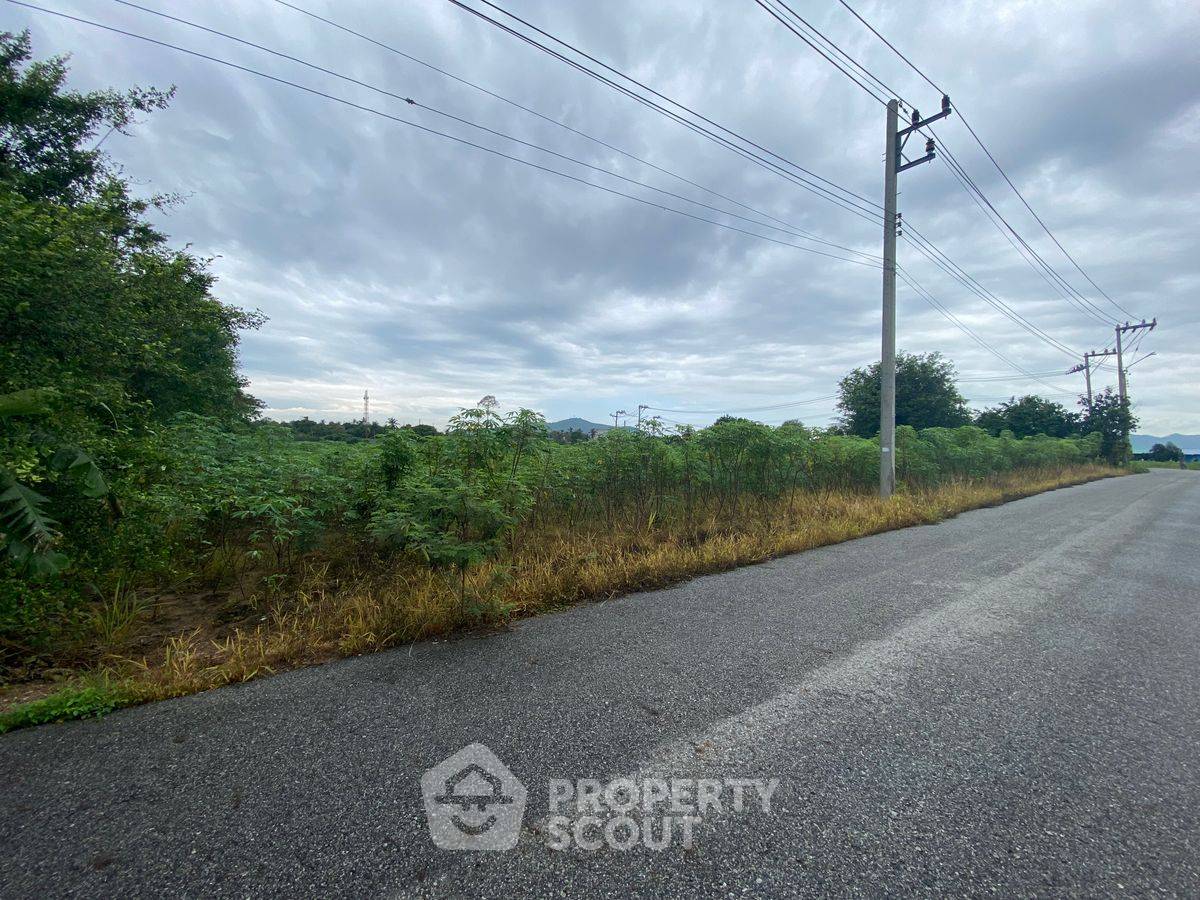 รูป ที่ดินสำหรับปล่อยขาย 10,960 ตารางเมตร แถว ใน สุรศักดิ์ (ID 2111917) - รูปที่ 5/5