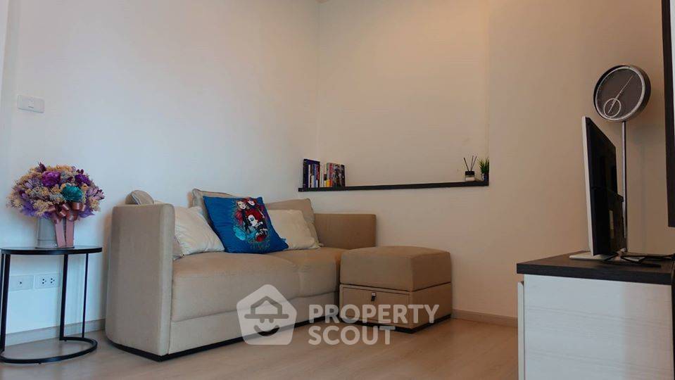 picture 2-BR 46 Sqm 11th Floor At Life Ratchadapisek Near MRT Huai Khwang (ID 435595) - 5/12