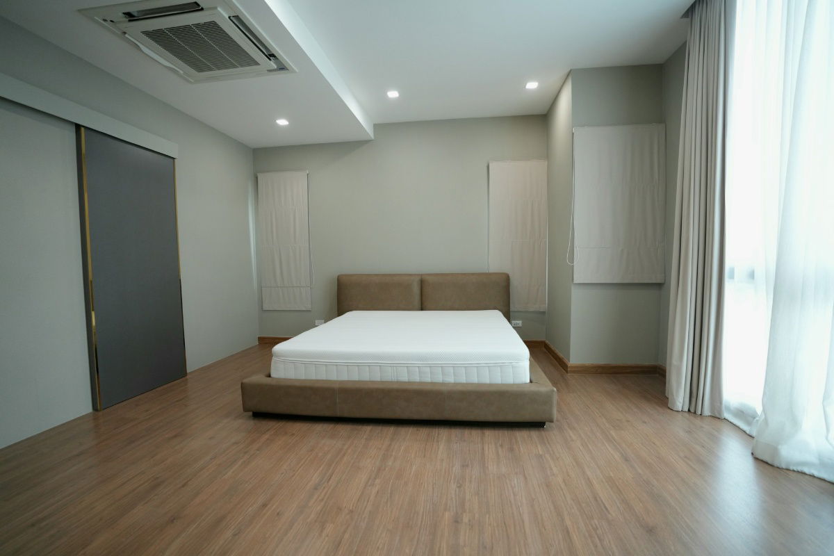 picture ✨ Townhome for Sale – Semi-Detached Style, 3.5 Storeys, Extra-Wide 7.5m Frontage ✨ - 5/28