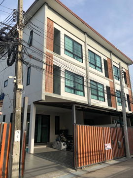 ✨ Luxury 3-Storey Corner Townhome – Sukhumvit 101, Punnawithi 31 ✨