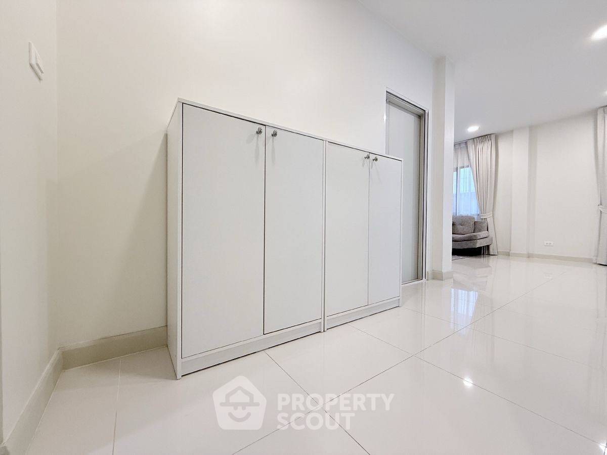 รูป บ้าน 3-ห้องนอน ที่ เซนโทร บางนา ใน บางแก้ว (ID 2455624) - รูปที่ 13/24