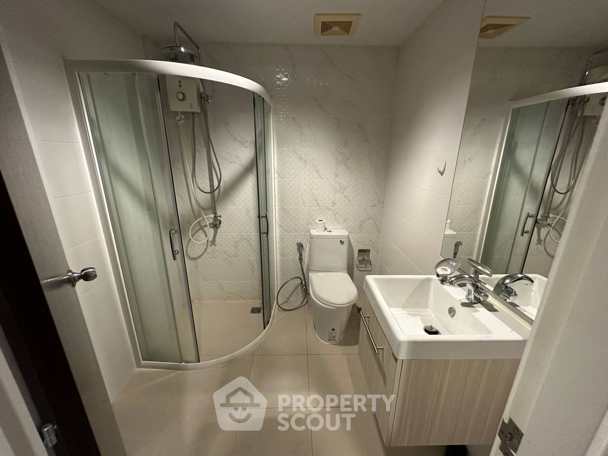 picture 2-BR Condo at Knightsbridge Bearing near BTS Bearing (ID 2083339) - 16/16