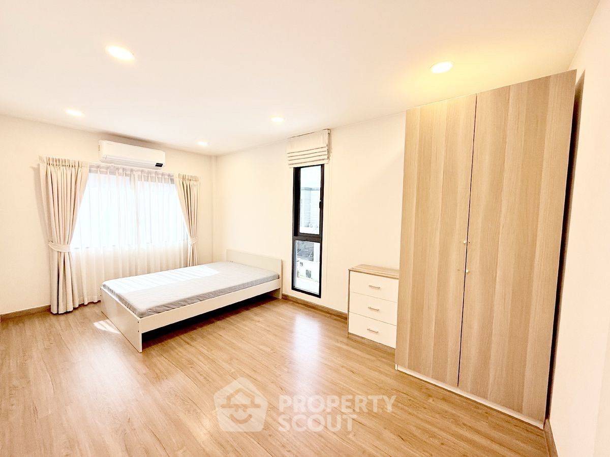 รูป บ้าน 3-ห้องนอน ที่ เซนโทร บางนา ใน บางแก้ว (ID 2455624) - รูปที่ 7/24