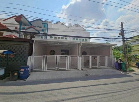 Town House For Rent Phahon Yothin 69 Bangkok