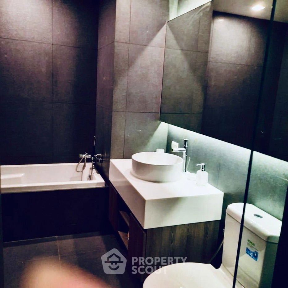 รูป คอนโด 2-ห้องนอน ที่ ทราเพโซ สุขุมวิท 16 ใกล้ MRT ศูนย์การประชุมแห่งชาติสิริกิติ์ (ID 2085753) - รูปที่ 9/12