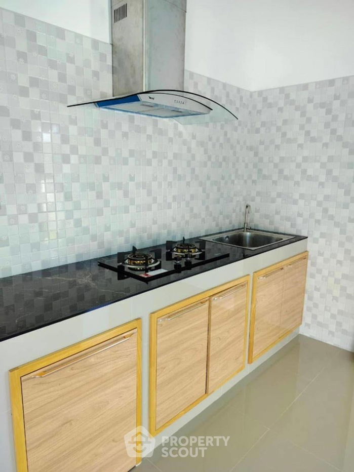 รูป บ้าน 3-ห้องนอน ใน ขุนคง (ID 2050156) - รูปที่ 12/20