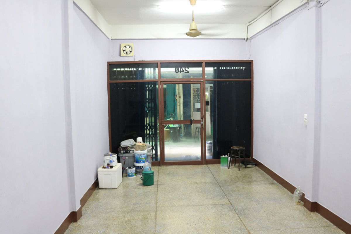 รูป ให้เช่าตึกแถว 5 ชั้น ซอยพระยาศรี แขวงวังบูรพาภิรมย์ เขตพระนคร 5 ชั้น 5 ห้องนอน 3 ห้องน้ำ แต่งสวยพร้อมอยู่ ใกล้ MRT สามยอด และ MRT สนามไชย - รูปที่ 2/7