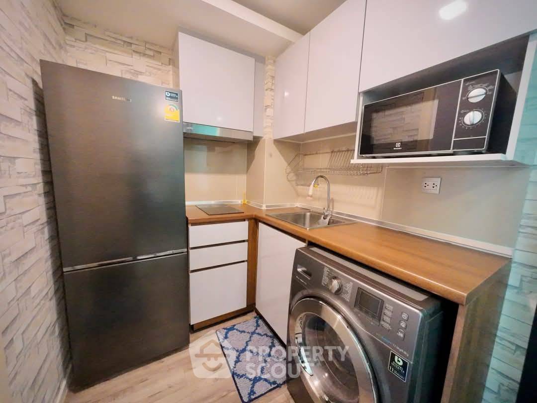 picture 1-BR Condo at Modiz Ratchada 32 in Chan Kasem (ID 2109276) - 6/10