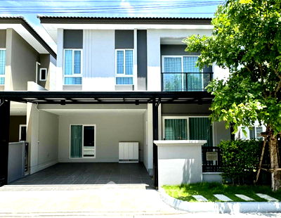 ทาวน์โฮม วิทยาลัยพยาบาลทหารอากาศ : ทาวน์เฮาท์ 3-ห้องนอน ใน คลองถนน (ID 1834041)