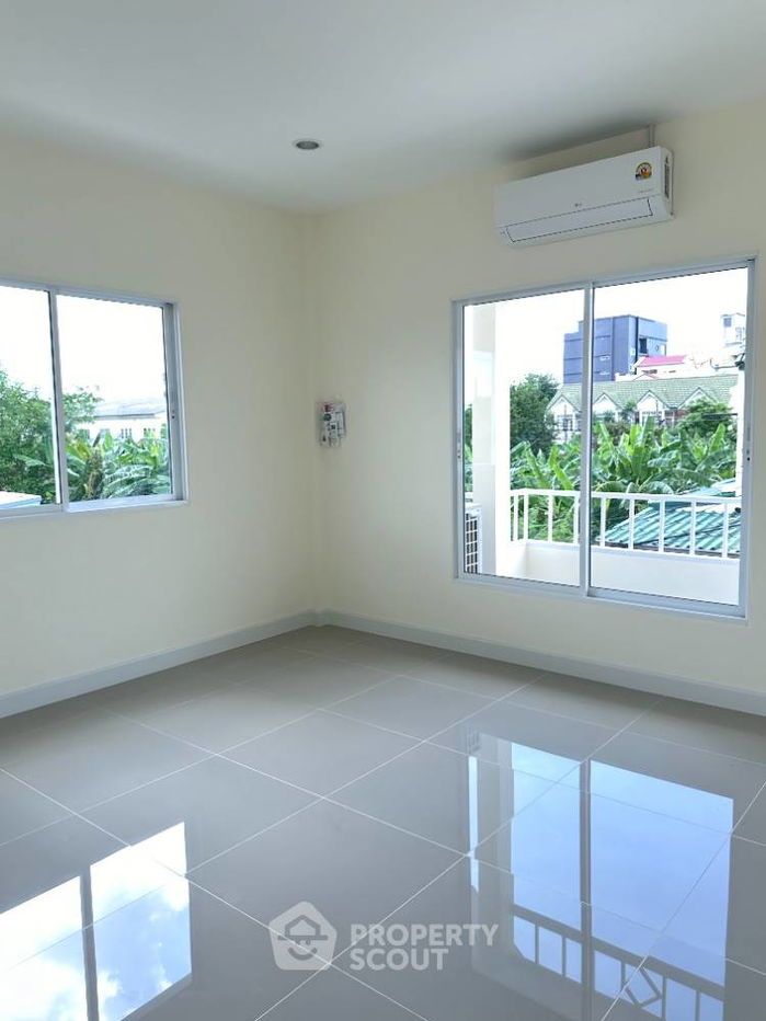 รูป ทาวน์เฮาท์ 3-ห้องนอน ใน คลองจั่น (ID 1842885) - รูปที่ 6/6