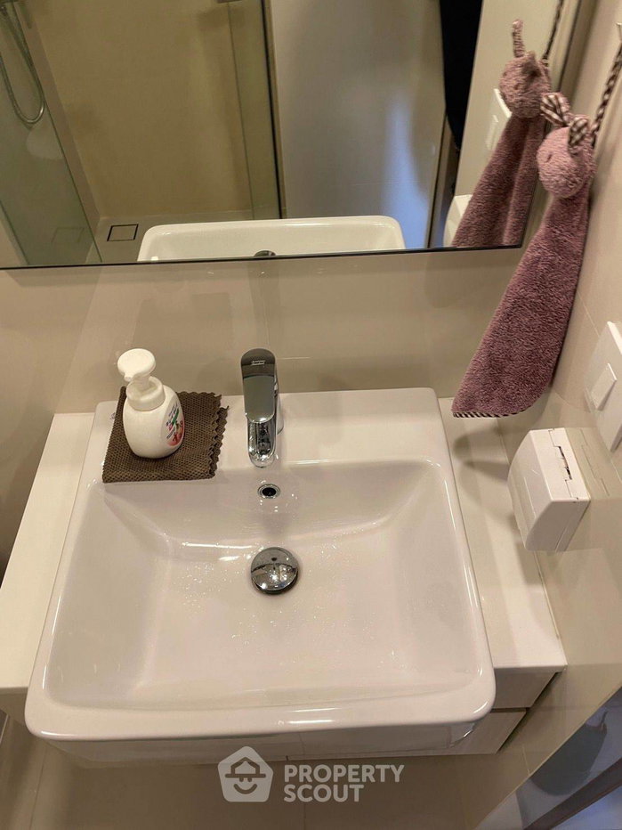 picture 1-BR Condo at Centric Ratchayothin near BTS Ratchayothin (ID 1459423) - 10/11