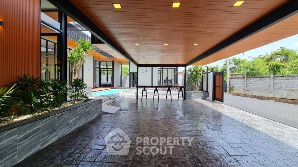 picture 4-BR House close to Central Pattaya (ID 1762205) - 2/21