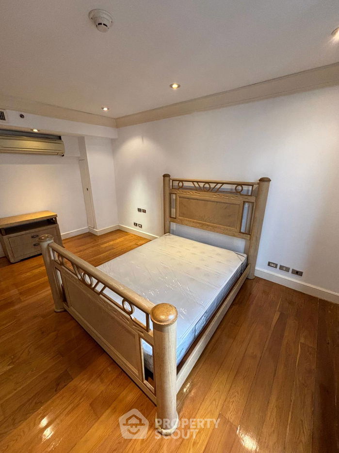 picture 4-BR Condo at All Seasons Mansion Condominium near BTS Phloen Chit (ID 1493421) - 19/26