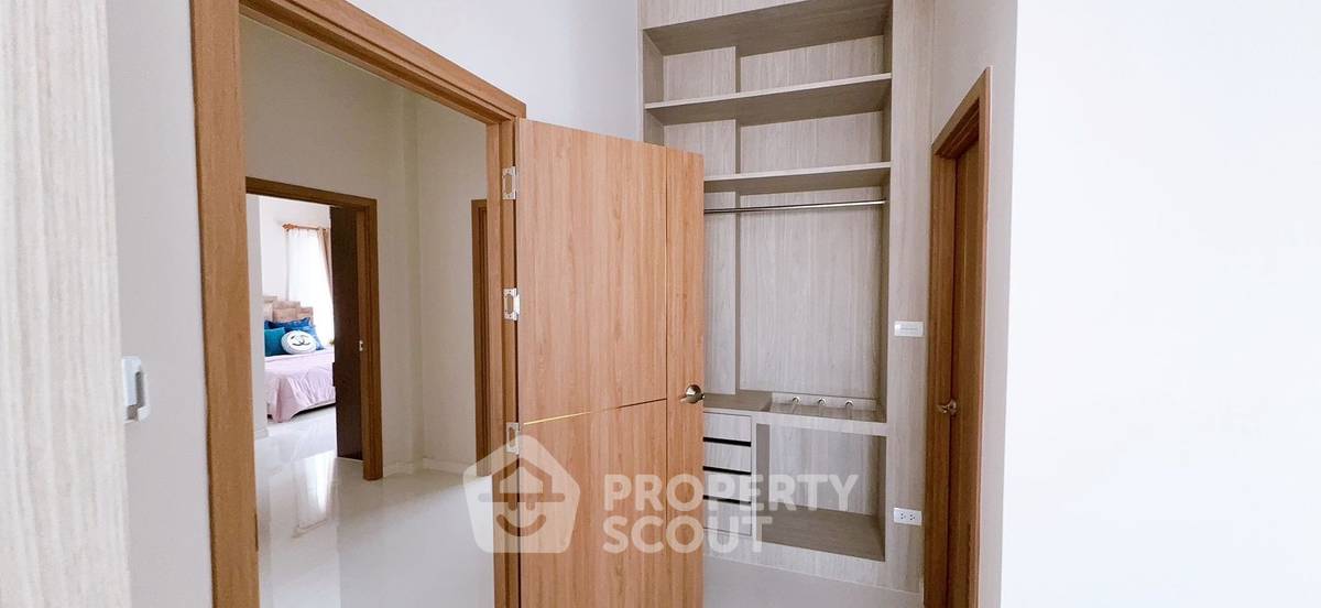 รูป บ้าน 4-ห้องนอน ที่ บ้านดุสิต พัทยา การ์เด้น ใกล้ เมืองพัทยา (ID 2161501) - รูปที่ 4/10