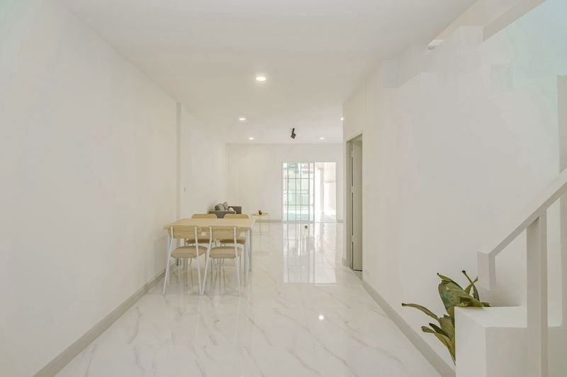 picture 2-story townhouse for sale, Monwadi Village-Wat Lat Pla Duk, Land area 16 square wah, 3 bedrooms 2 bathrooms, Fully furnished - 6/19