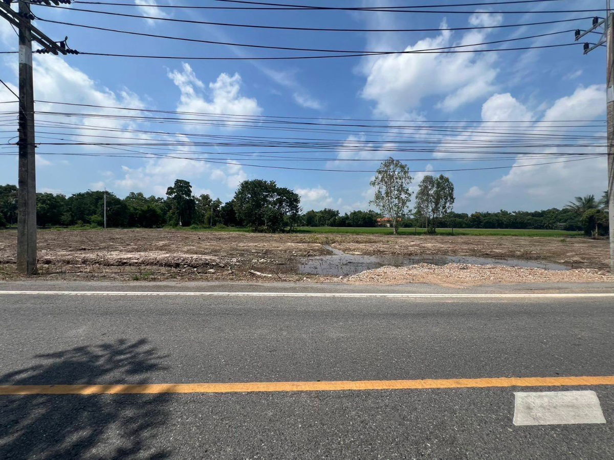 picture Land for sale in Phikun Subdistrict, Ban Na, Nakhon Nayok. There are 3 lots, 1.5 million baht per rai from the municipality2 roads,water frontage, - 14/21