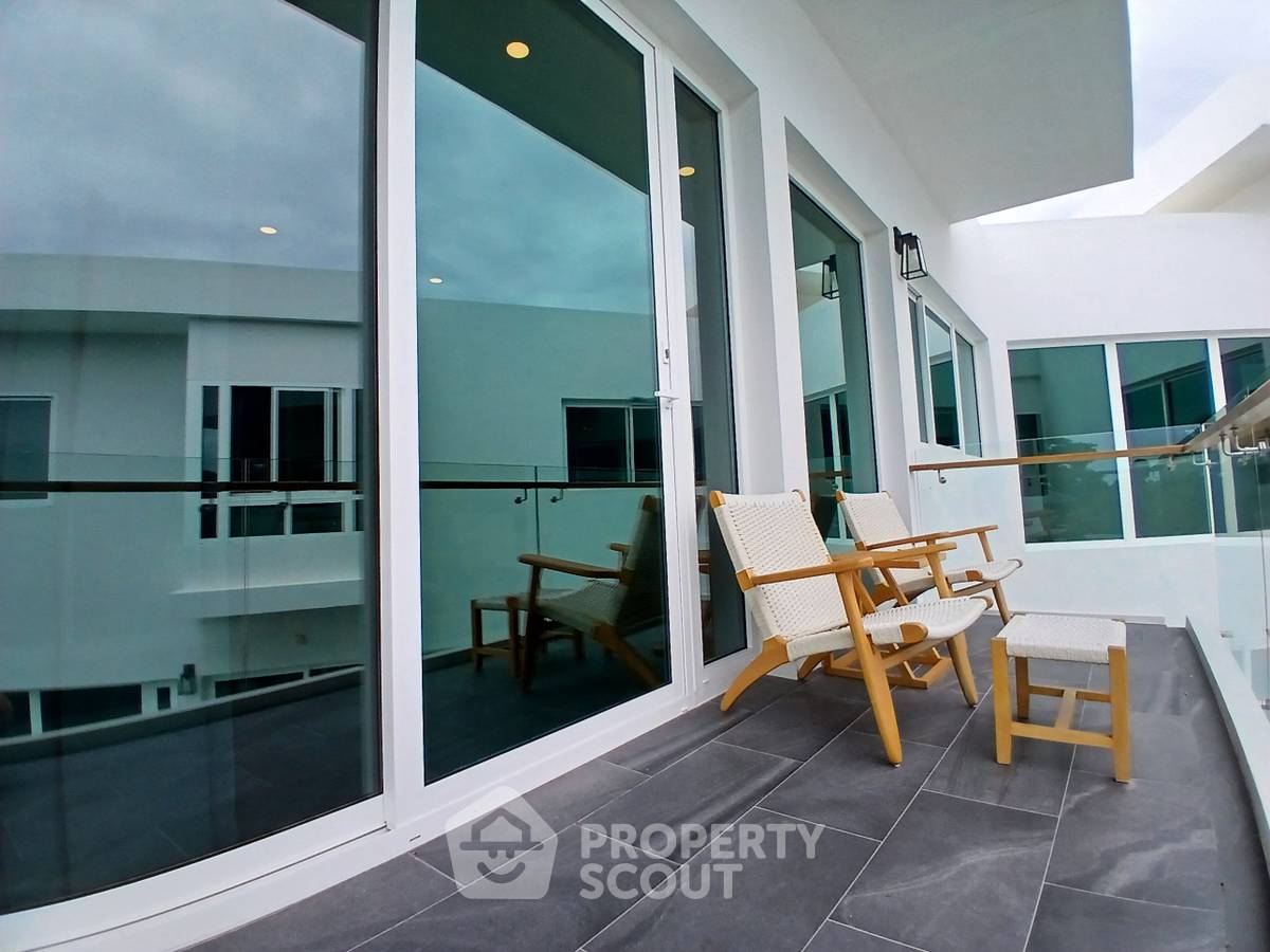 รูป วิลล่า 6-ห้องนอน ใกล้ เดอะ เวเนเซีย (ID 1538958) - รูปที่ 23/47