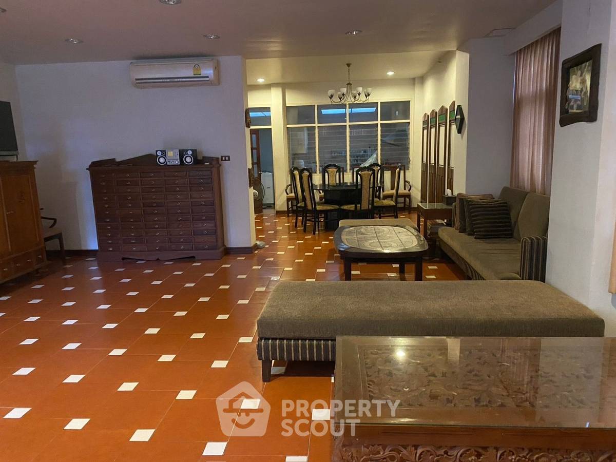 รูป บ้าน 4-ห้องนอน ใกล้ หาดจอมเทียน (ID 2140770) - รูปที่ 2/11