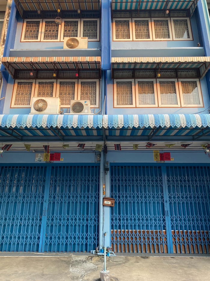 รูป ขายอาคารพาณิชย์ 3 ชั้น 2 คูหา 20 ตร.ว. 80 ตร.ม. มีดาดฟ้า ซอยเพชรเกษม 25/2 ใกล้รถไฟฟ้าBTS บางหว้า ซีคอนบางแค - รูปที่ 1/10