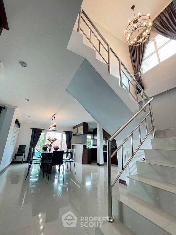 รูป วิลล่า 7-ห้องนอน ใกล้ เมืองพัทยา (ID 2106875) - รูปที่ 3/20