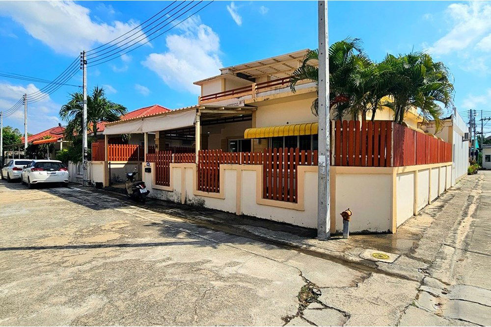 picture [920601001-695] Sup Thani, 3 Bed 3 Bath, in Hua Hin Soi 6 For Sale - 1/30