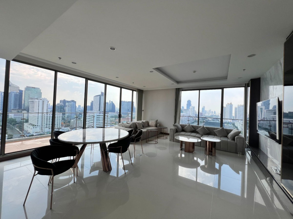 picture Supalai Oriental Sukhumvit 39: Experience Luxurious Living in the Heart of the City with Complete Comfort - 5/13