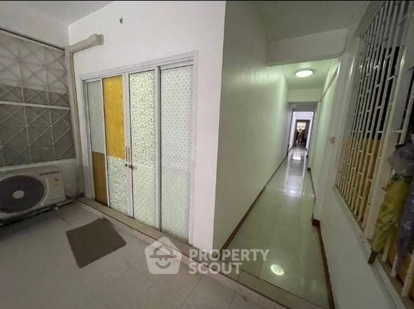 รูป ทาวน์เฮาท์ 5-ห้องนอน ใกล้ MRT ศูนย์วัฒนธรรมแห่งประเทศไทย (ID 1863232) - รูปที่ 5/15