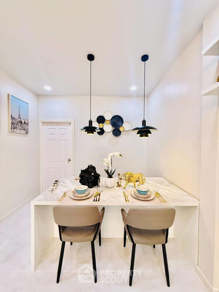 รูป ทาวน์เฮาท์ 2-ห้องนอน ใกล้ พัทยาตะวันออก (ID 2176427) - รูปที่ 5/23