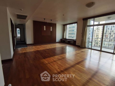 3-BR Condo at All Seasons Mansion Condominium near BTS Phloen Chit (ID 1938355)
